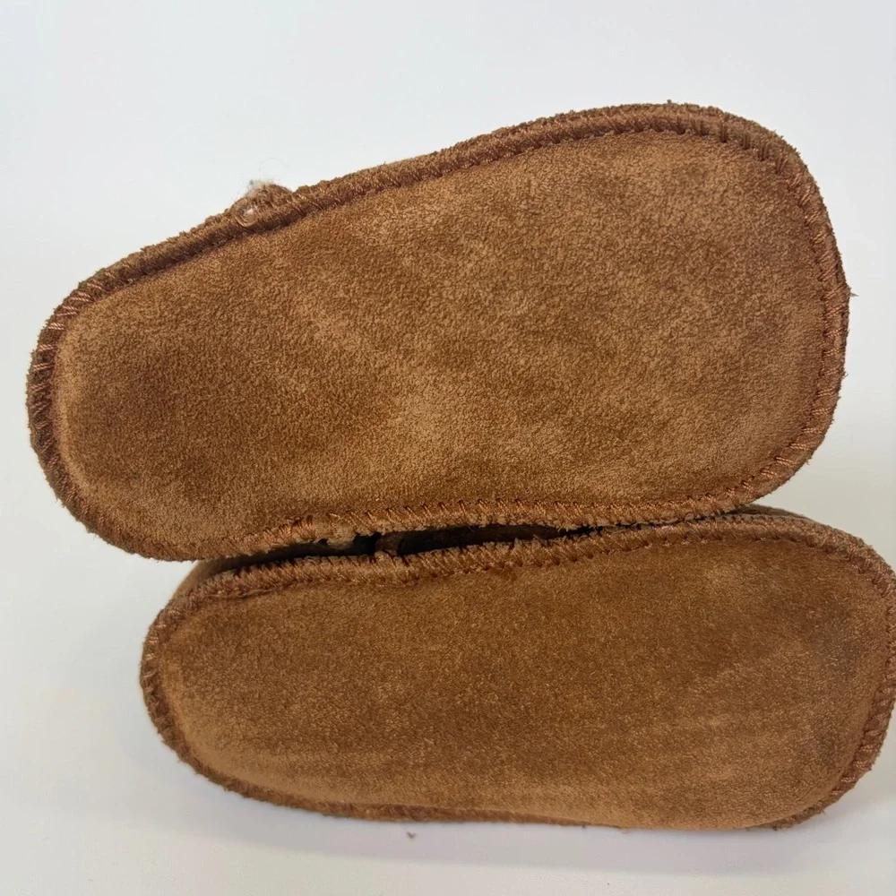 UGG Infant‎ Erin Suede Shearling Lined Boots USA Size 2 / 3 Uggs Chestnut Ugg